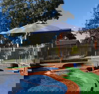 Golden Reef Motor Inn - Foster Accommodation