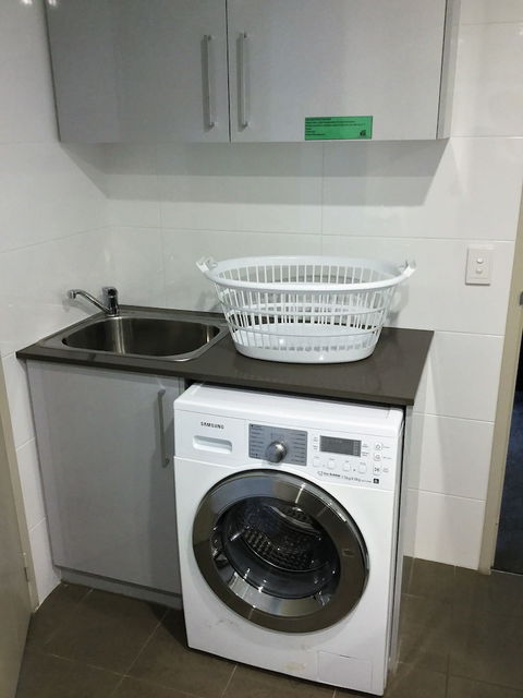 Baileys Serviced Apartments - Foster Accommodation 5