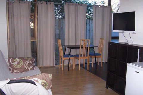 Westside Serviced Apartments - Foster Accommodation 0