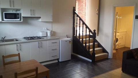 Westside Serviced Apartments - Foster Accommodation 4