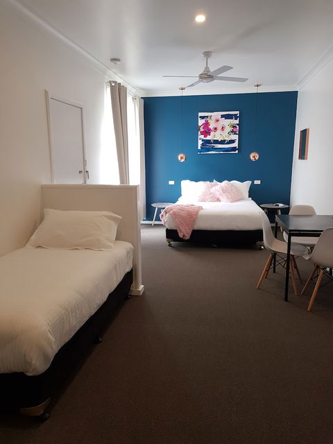 Town House Motor Inn - Foster Accommodation 6