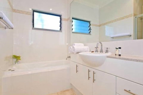 Blue Waters Views - Foster Accommodation 7