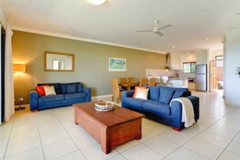 Blue Waters Views - Foster Accommodation 2
