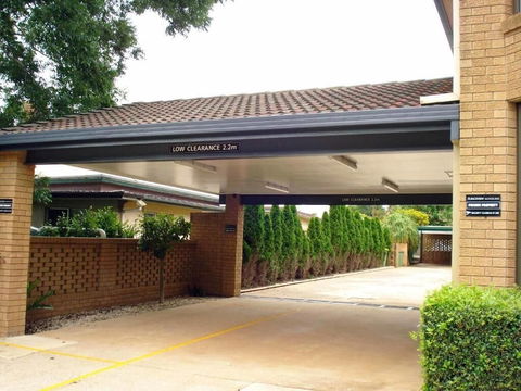 A Raceview Motor Inn - Foster Accommodation 0