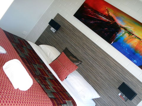 A Raceview Motor Inn - Foster Accommodation 2