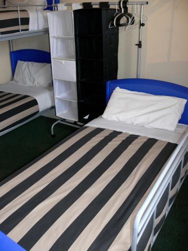 Adelaide Backpackers Inn - Foster Accommodation 1