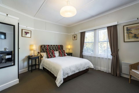 Ashdowns Of Dover B&B - Foster Accommodation 3
