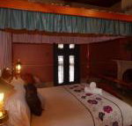 Bordello Hotel Bar  Spa - Foster Accommodation