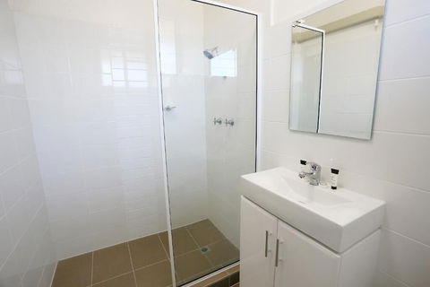 Q Express - Foster Accommodation 5