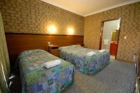 Pavlos Motel - Foster Accommodation 1