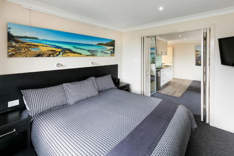 Dolphin Shores - Foster Accommodation 2