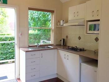 Tamborine Gardens - Foster Accommodation 6