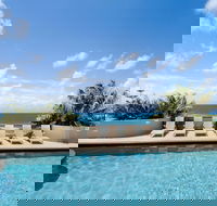Clubb Coolum Beach Resort - Foster Accommodation