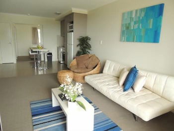 Airlie Central Apartments - Foster Accommodation 2