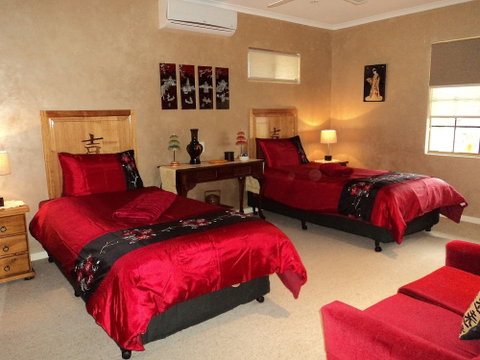 Armadale Cottage Bed & Breakfast - Foster Accommodation 2