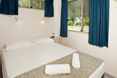 Ellis Beach Oceanfront Bungalows - Campground - Foster Accommodation 2