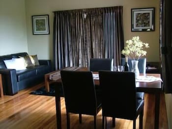 A Sacred Mountain Retreat - Foster Accommodation 5