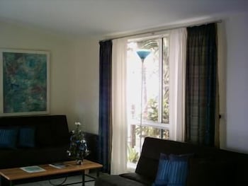 A Sacred Mountain Retreat - Foster Accommodation 4