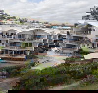 Endless Summer Resort - Foster Accommodation