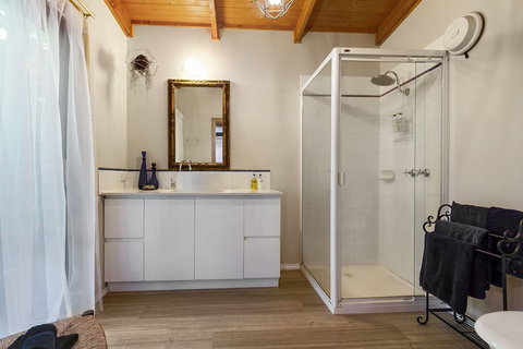 Gembrook Cottages - Foster Accommodation 3