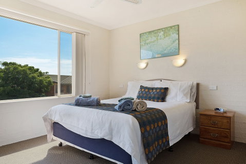Baywatch Luxury Apartments - Foster Accommodation 6