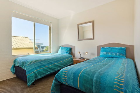Baywatch Luxury Apartments - Foster Accommodation 4