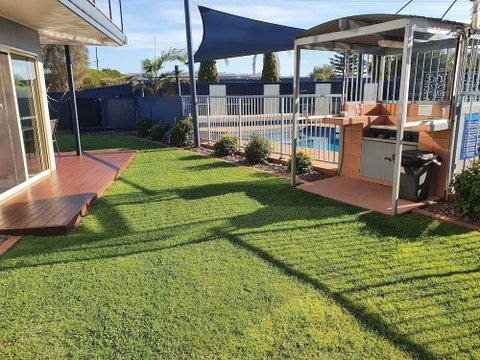 Grandeur Holiday Units - Foster Accommodation 0