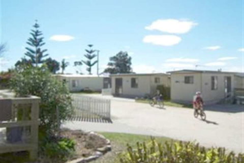 Hillcrest Tourist Park - Foster Accommodation 0
