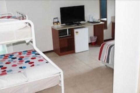 Avocados Accommodation - Foster Accommodation 5