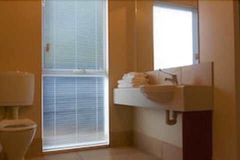 Avocados Accommodation - Foster Accommodation 3