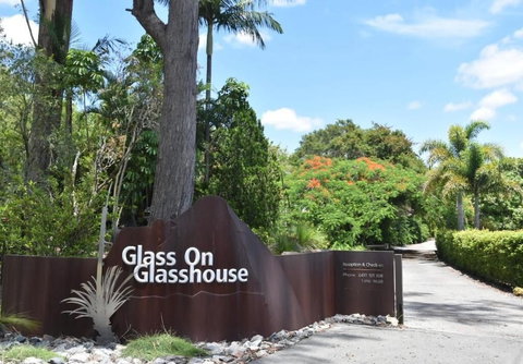 Glass On Glasshouse - Foster Accommodation 1