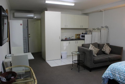 Box Hill Studio Apartment 2 - Foster Accommodation 6