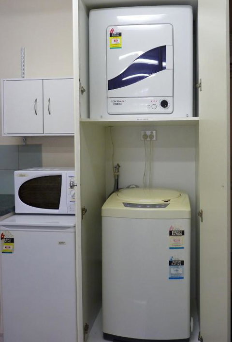 Box Hill Studio Apartment 2 - Foster Accommodation 5