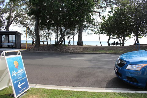 Alexander Beachfront Apartments - Foster Accommodation 4