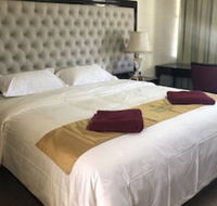 Inland Oasis Motel - Foster Accommodation