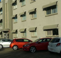Hampton Court Apartments - Foster Accommodation