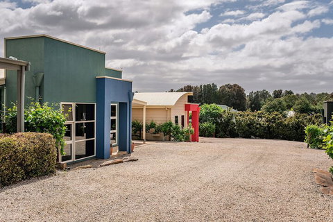 McLaren Vale Studio Apartments - Foster Accommodation 2
