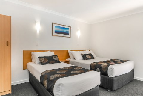 Flag Motor Lodge - Foster Accommodation 2