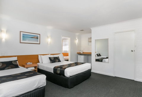 Flag Motor Lodge - Foster Accommodation 4