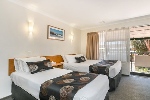 Flag Motor Lodge - Foster Accommodation 1