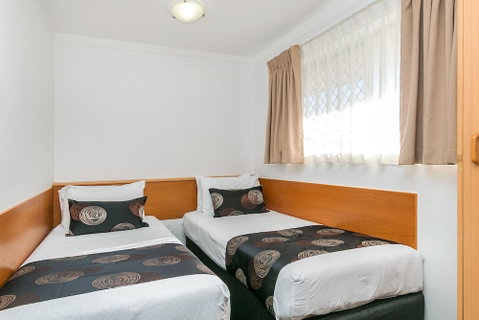 Flag Motor Lodge - Foster Accommodation 5
