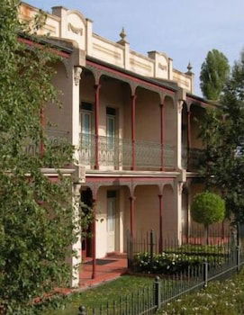 The Terrace At The Settlement - Foster Accommodation 0