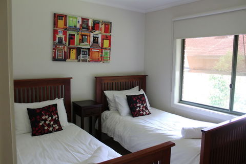 Australian Home Away Ringwood At Bardia - Foster Accommodation 1