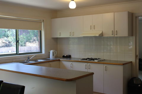 Australian Home Away Ringwood At Bardia - Foster Accommodation 5