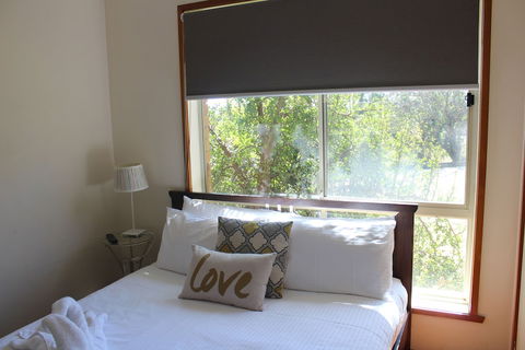 Australian Home Away At East Doncaster Andersons Creek 1 - Foster Accommodation 6