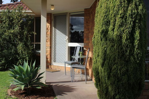 Australian Home Away At East Doncaster Andersons Creek 1 - Foster Accommodation 2