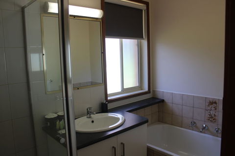 Australian Home Away At East Doncaster Andersons Creek 1 - Foster Accommodation 4