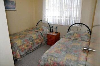 Beachfront Apartments - Foster Accommodation 4