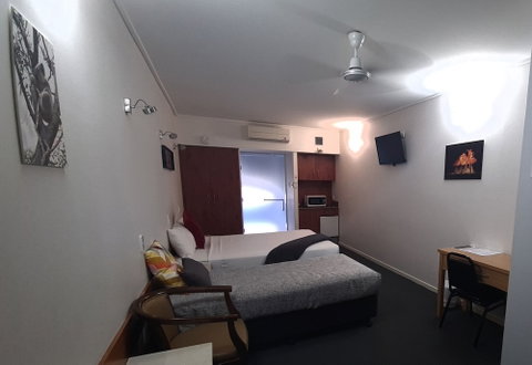 Ayr Travellers Motel - Foster Accommodation 3