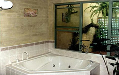Smoky Cape Retreat - Foster Accommodation 1